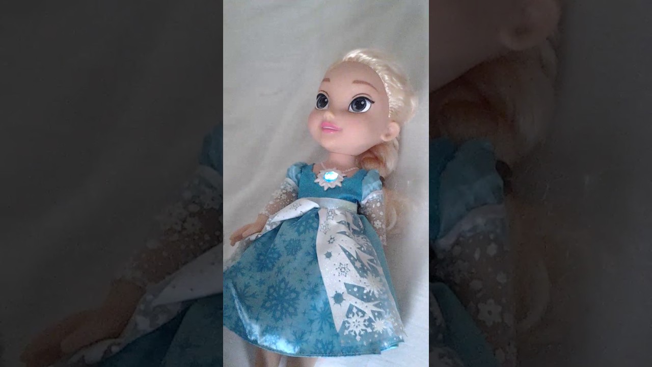 METTRE LA POUPÉE ELSA EN FRANÇAIS 