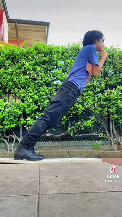 Michael Jackson Antigravity Lean