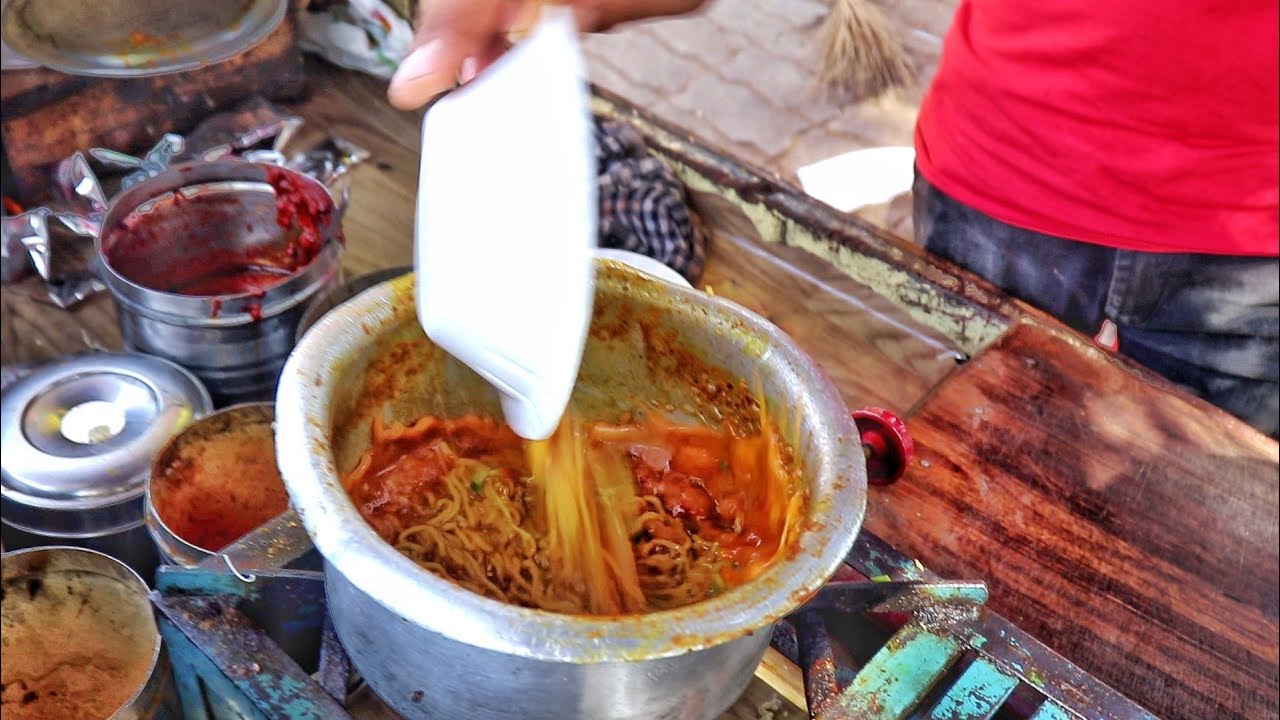 Talented Young Boy Selling Veg. Cheese Butter Tadka Maggi | Best Place Of Maggi | Indian Street Food | Street Food Fantasy