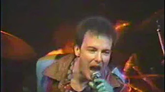 Dead Kennedys - Police truck - Live 6 16 84 Dead Kennedys - Police truck - Live 6 16 84