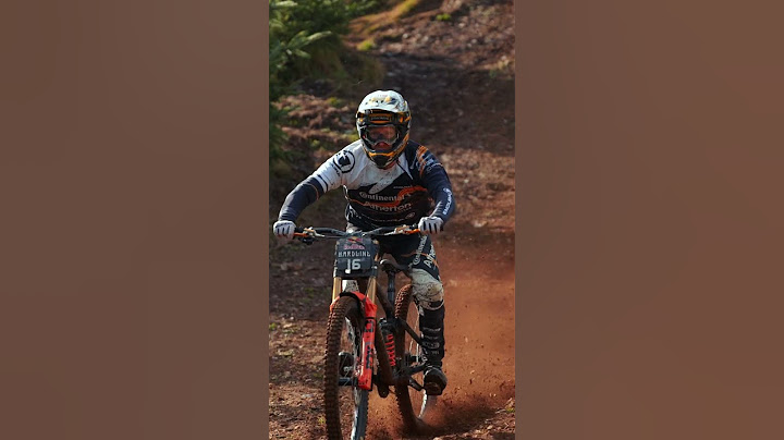 HARDLINE ACTION INCOMING #mtb #mountainbiking #hardline #athertonbikes #dyfibikepark #risk #gnarly