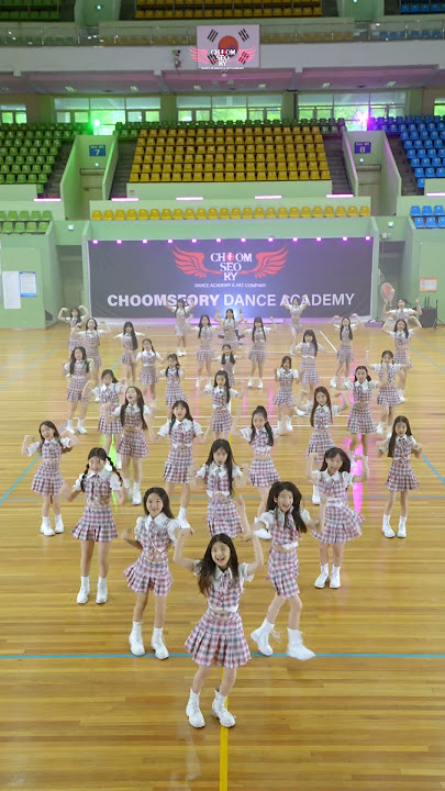 [떼춤](여자)아이들((G)I-DLE) - '퀸카 (Queencard)