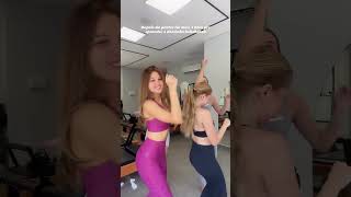Bela Dançando Com As Amigas Da Academia