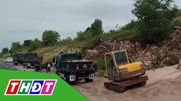 Đất cát tiếp tục tràn xuống cao tốc Vĩnh Hảo - Phan Thiết | THDT