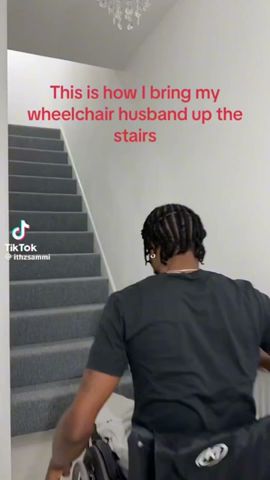 Hi guys this is how i carry my wheelchair husband upstairs ❤️💯♿️