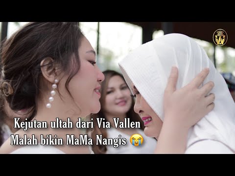 Kejutan ultah dari Via Vallen malah bikin mama nangis ( VvLog )