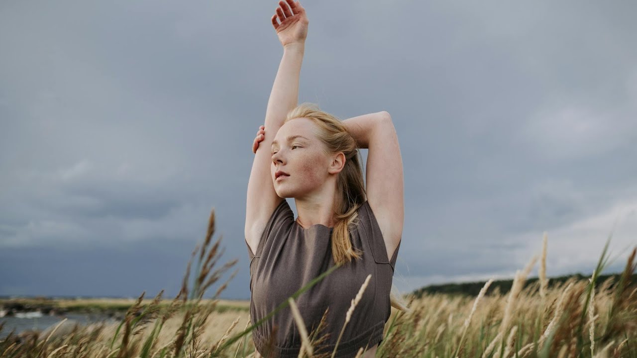 Abee Sash & Katya Olszewska - Keep Us High (Music Video) Afro House