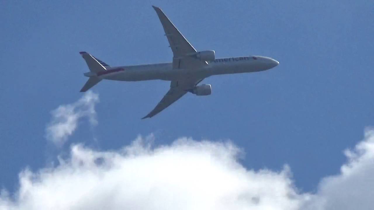 American Airlines Boeing 777-323ER N723AN AA79 from LHR to DFW - YouTube