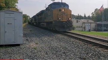 Westbound Csx train through South lyon.