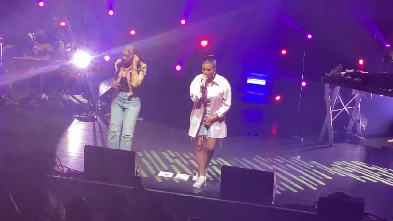 Imen Es Concert 2022 Paris