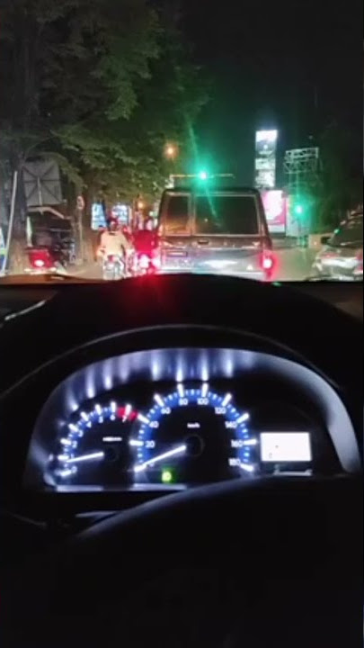 Story' WA bawa mobil malam hari