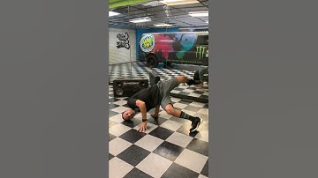 Easy Freeze Tutorial #breakdance #bboy #bgirl #bboys #tutorial #bgirls #dancetutorial #breakdancer
