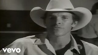 Chris LeDoux - Riding For A Fall chords