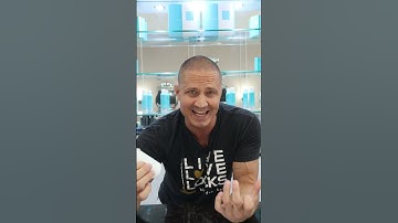 How To Lock Moisture Into Your Hair... #shorts #hair