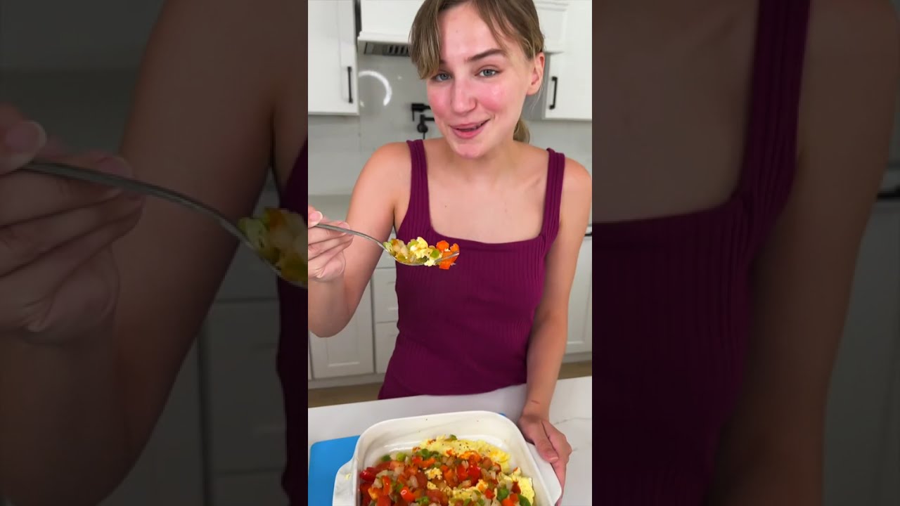 The correct way to make eggs!Easy and quick breakfast trick.