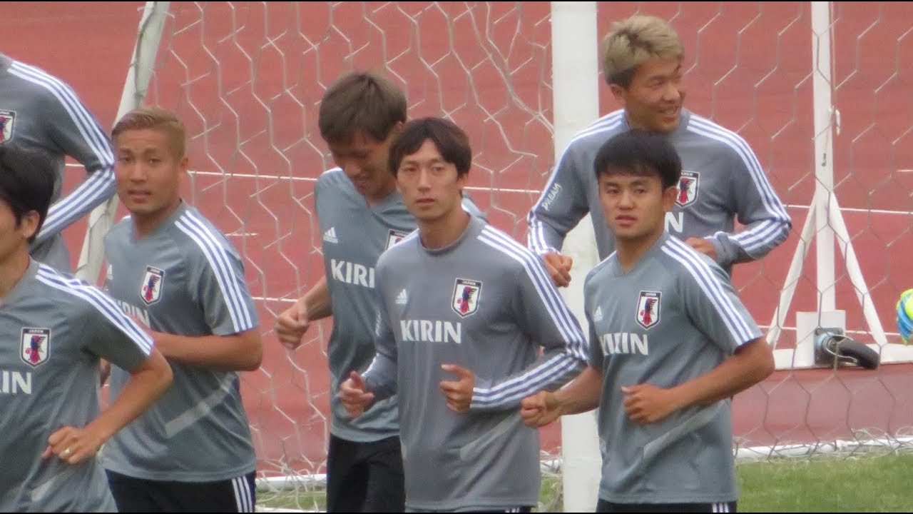 サッカー日本代表 合宿初日から海外組の戦術練習が熱い 初選出の久保建英選手は軽い調整 Youtube
