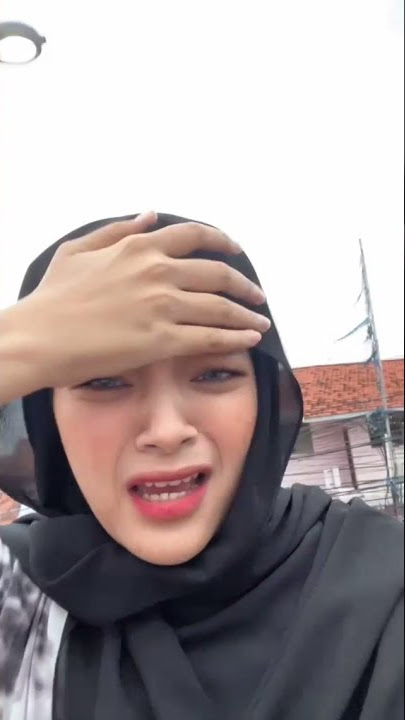 Langit Biasakah Kau Turunkan Hujan Dengan Uang