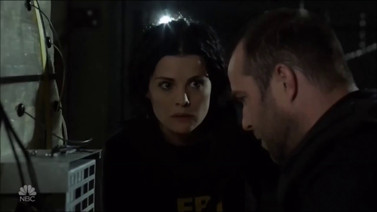 Download Blindspot 2x21 - Jane and Weller disarming the bomb