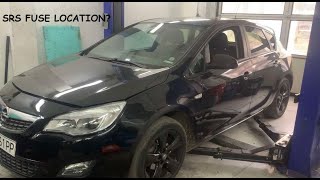 Opel Astra J Supplementary restraint system SRS fuse relay location