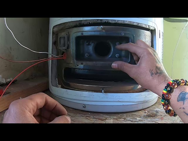 GE Rheem Water heater thermocouple - YouTube