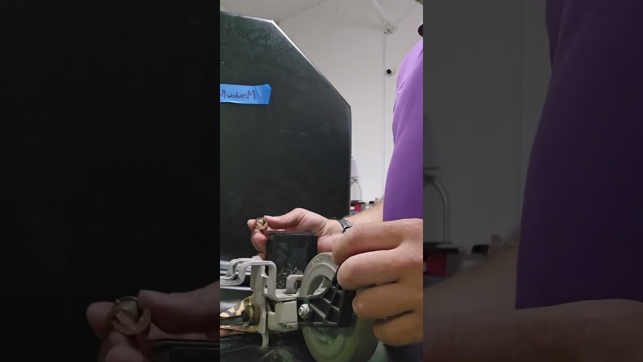 Stryker 737 Stretcher not locking/brief description of issues to look for