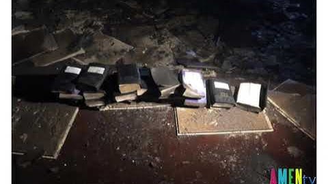 Sự lạ từ sở cứu hoả: Nhà thờ cháy rụi nhưng sách thánh vẫn còn nguyên