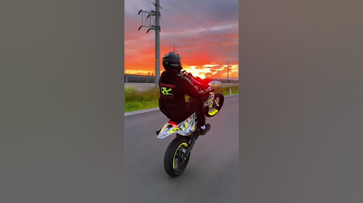 MIRA Y APRENDE HACER CABALLITOS EN MOTO #biker #caballito #rider