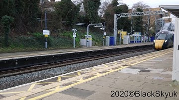 Class 800 GWR Passing Ealing Broadway.