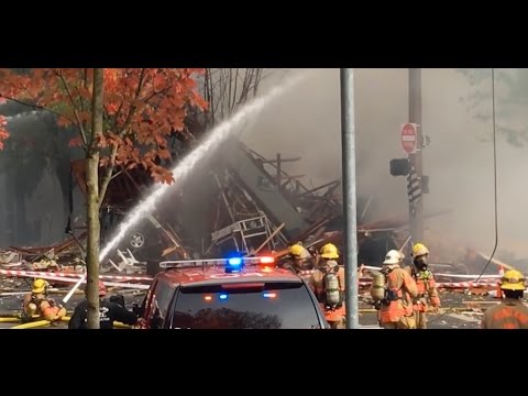 Massive 4-Alarm Gas Explosion Levels 3-Story Building NW 23rd in Portland