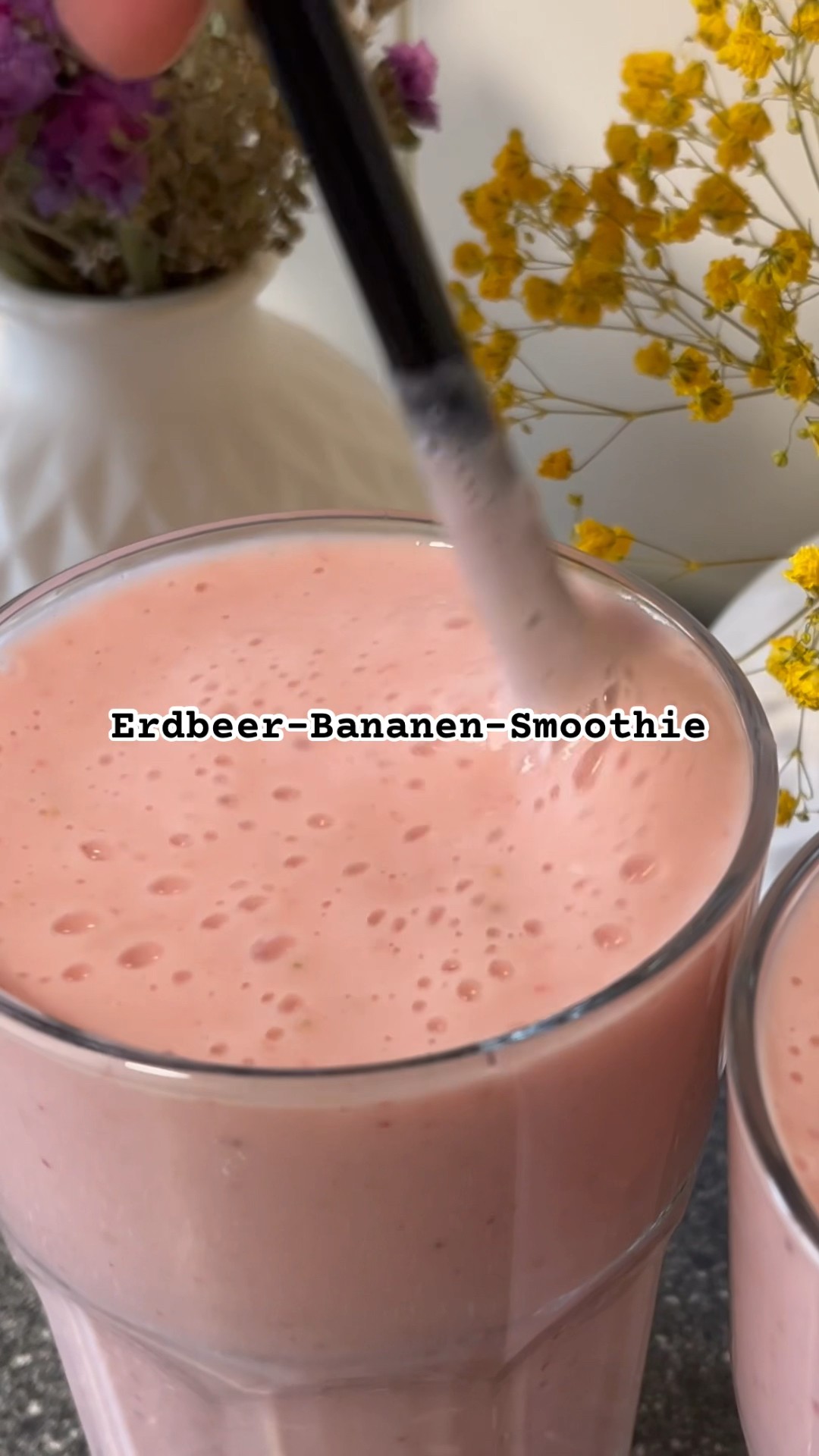 Erdbeer-Bananen-Smoothie 😋 🍓 schön cremig - YouTube