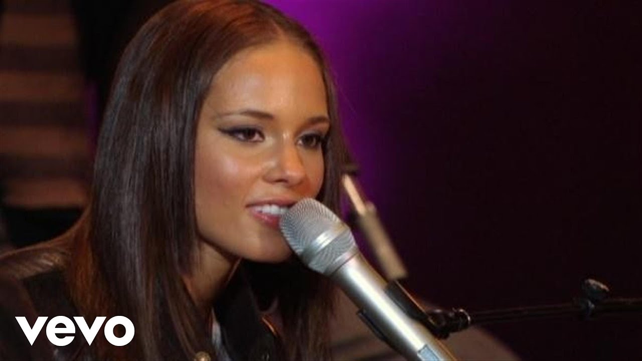 Alicia Keys - If I Ain't Got You (NYU Yahoo Pepsi Smash Performance ...