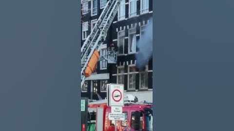 Brand in woning aan Amstel