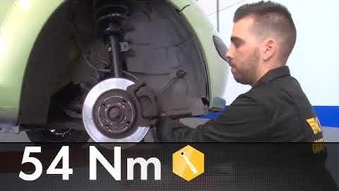 Replacing front shock absorbers of a Citroën C3