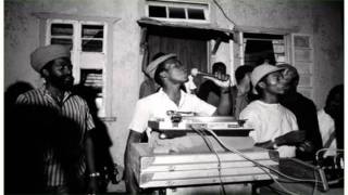 Tenor Saw - A lot of sign (remix)