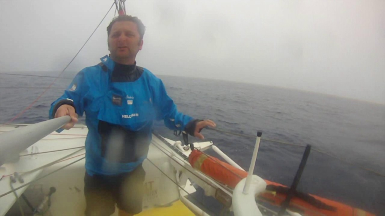 J18 : la saison des pluies pour Arnaud Boissières / Vendée Globe