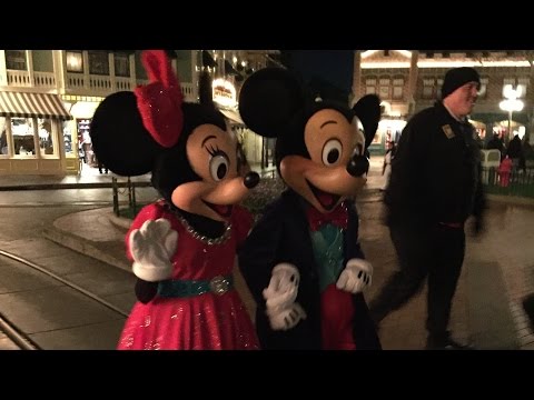 Mickey at Disneyland - Fun Pic with Mick!