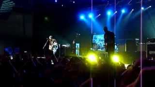 Alter Bridge - Guitar Duel and Rise Today Live Motorpoint Arena Cardiff 2011