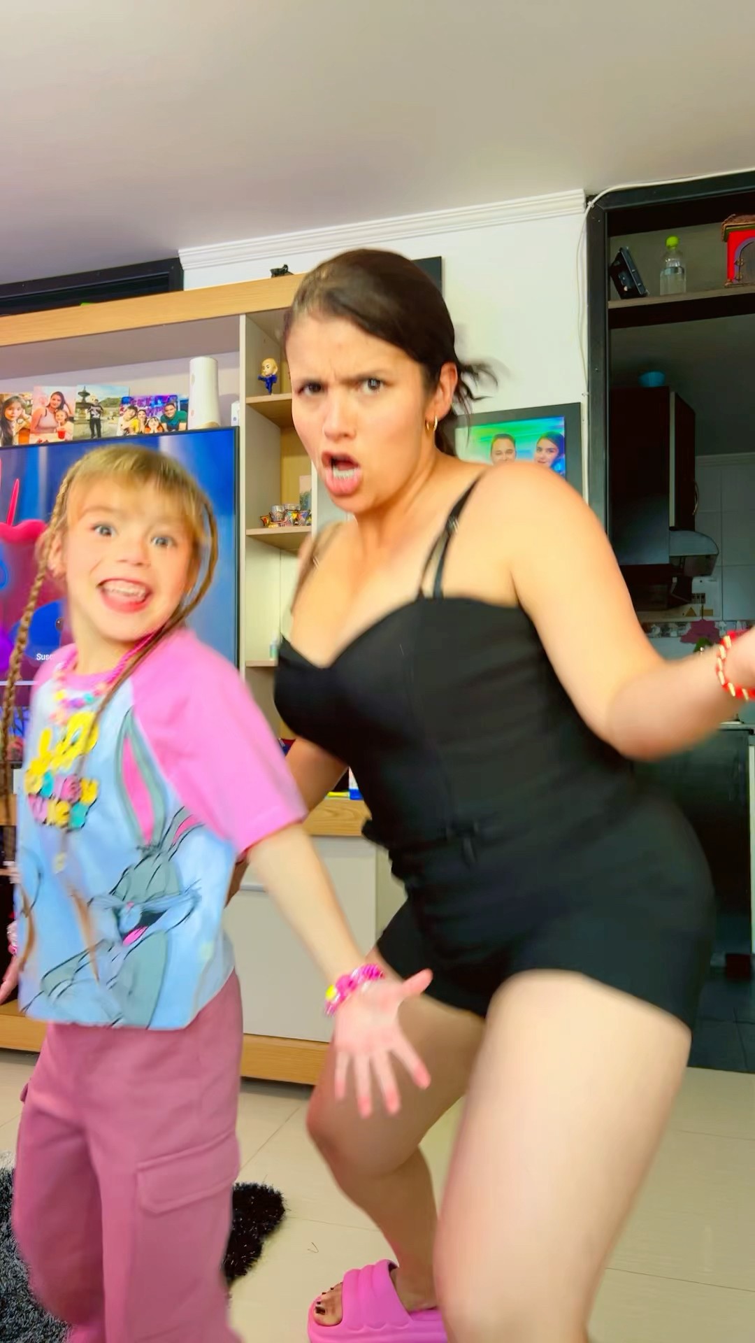 Del 1 al 10 cuanto nos das ? #humor #comedia #cosasdefamilia #shortviral