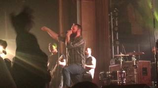 The Wonder Years perform "Don't Let Me Cave In" at Ritz Ybor