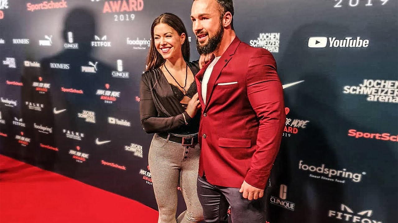 Bankdrücken Rekord in der Diät! RoadToGlory auf dem roten Teppich fit couple workout