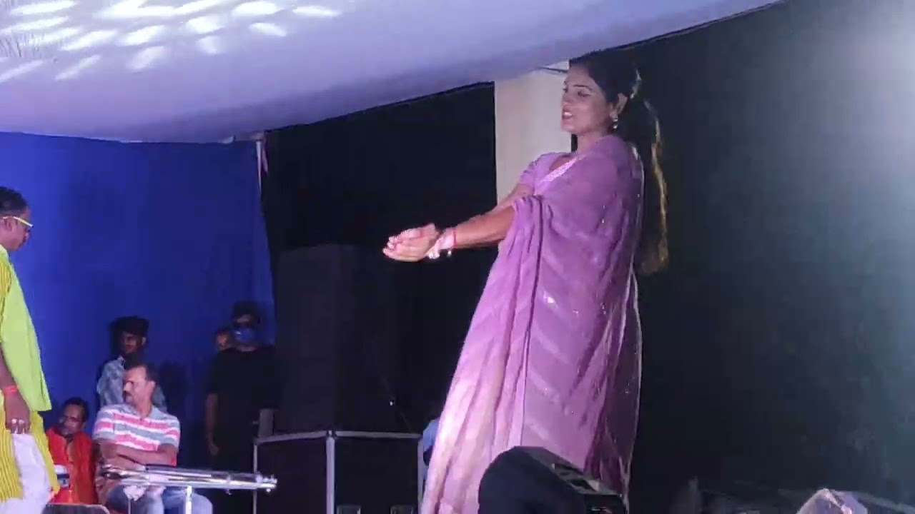Video देवी गीत आवSतारी देवीमाई  beauty Mehta sister Chandni Mehta medani chauki archestra Durga Puja