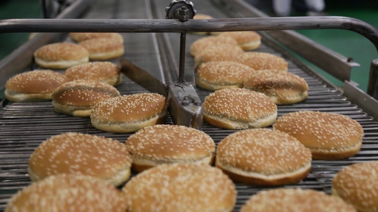 Exchange Bakery Delivers Slice Of America To Us Troops Families