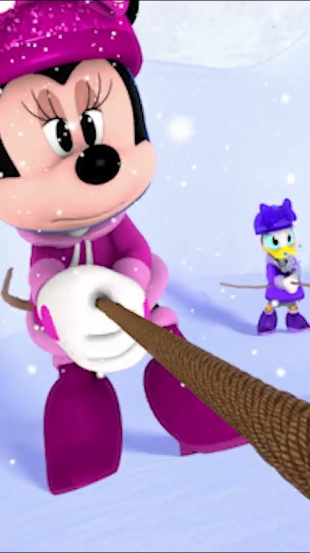 Minnie, Mickey, Daisy and friends get together on Christmas Day! ?? #MinniesBowToons #Disneyjr.