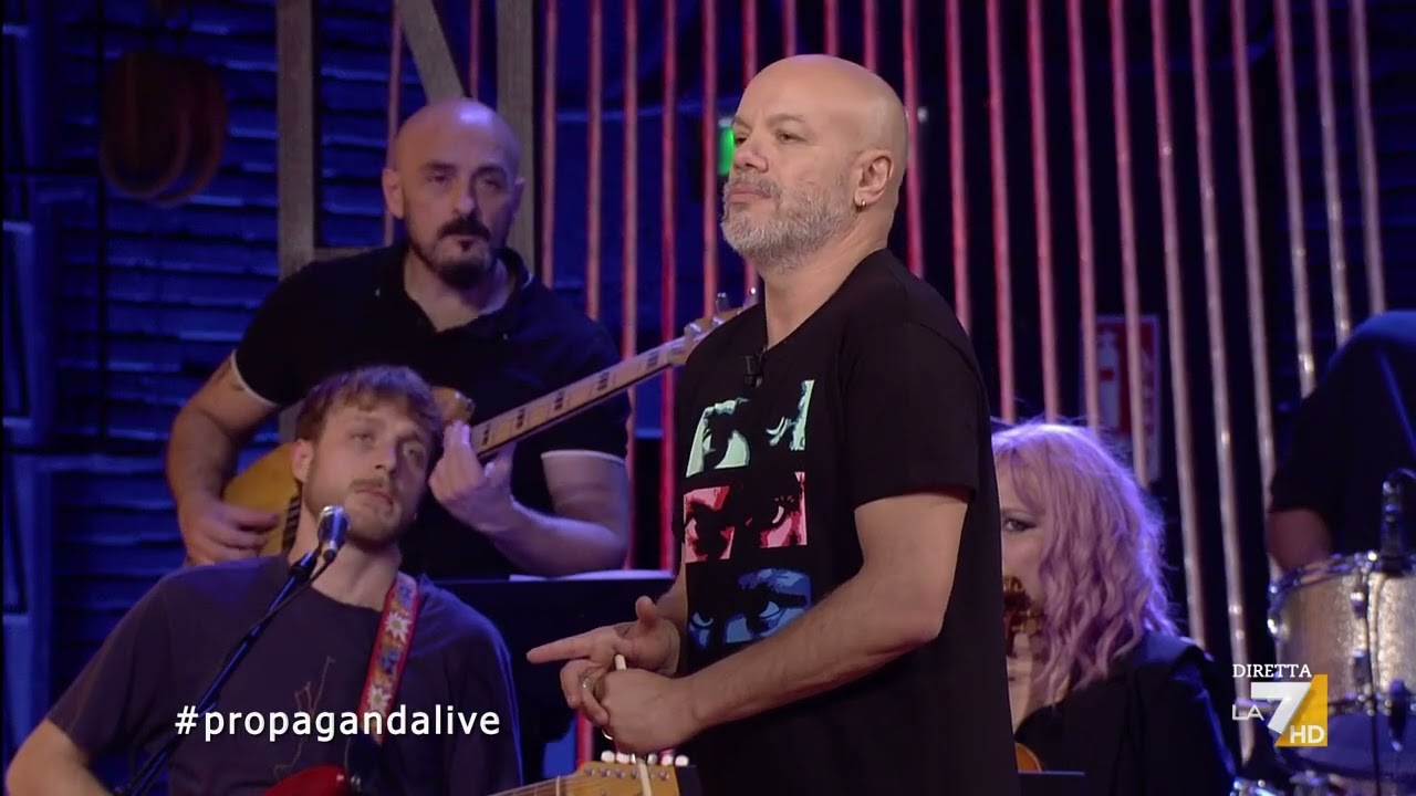 Salvini sui social: “Non ci mancherà”. Il commento di Diego Bianchi