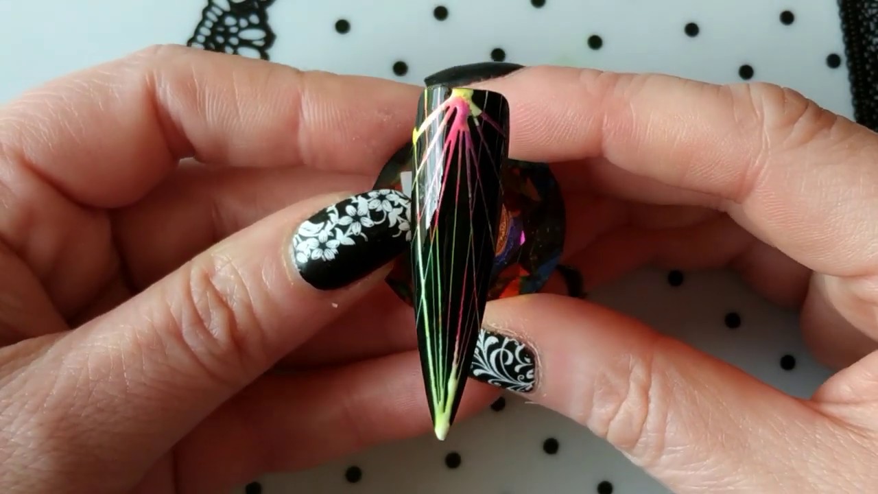 4. Geometric Spider Gel Nail Art Ideas for Beginners - wide 4