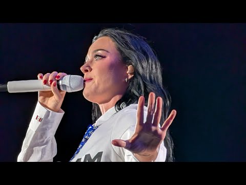 Katy Perry - Watch it Burn (unreleased) + Heads Will Roll (cover) - Live O Son do Camiño 2026 - 4K