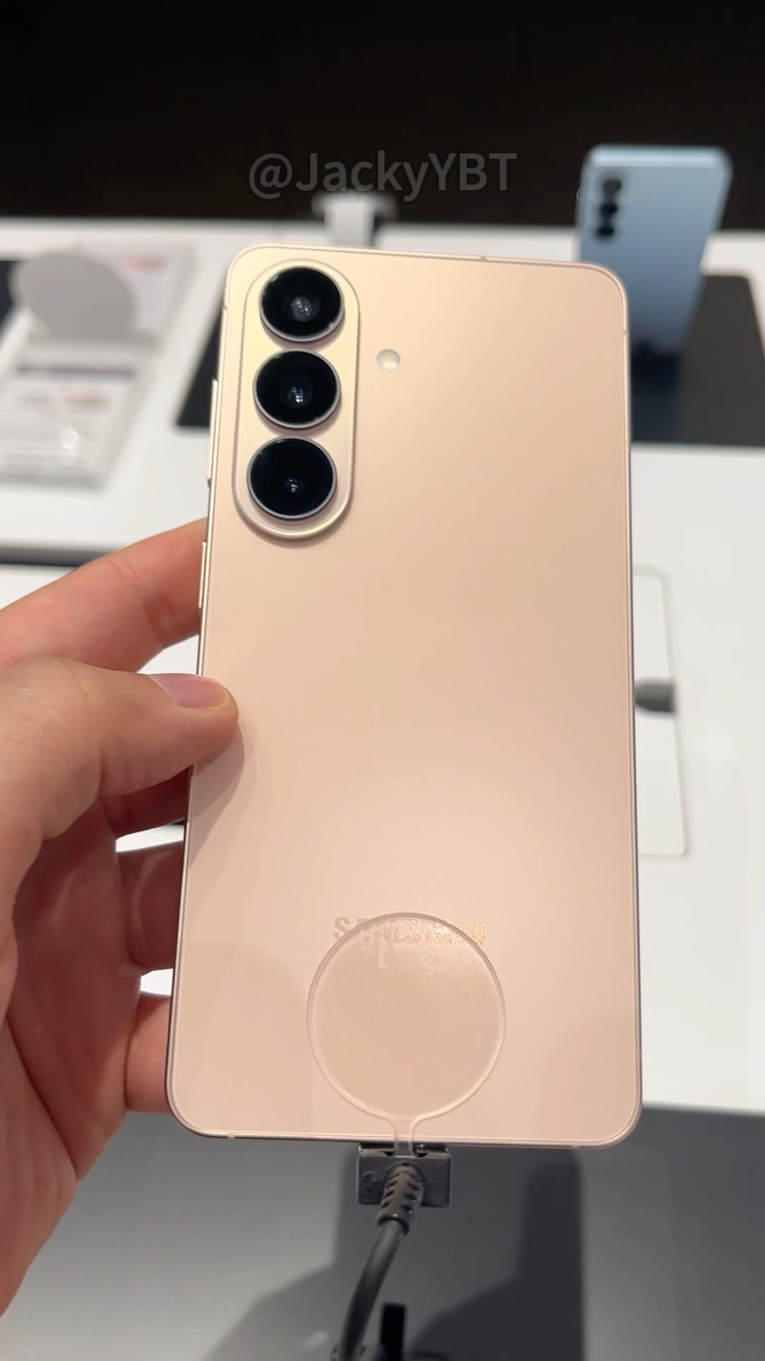 Samsung Galaxy S26 Pink Gold first look! #samsung