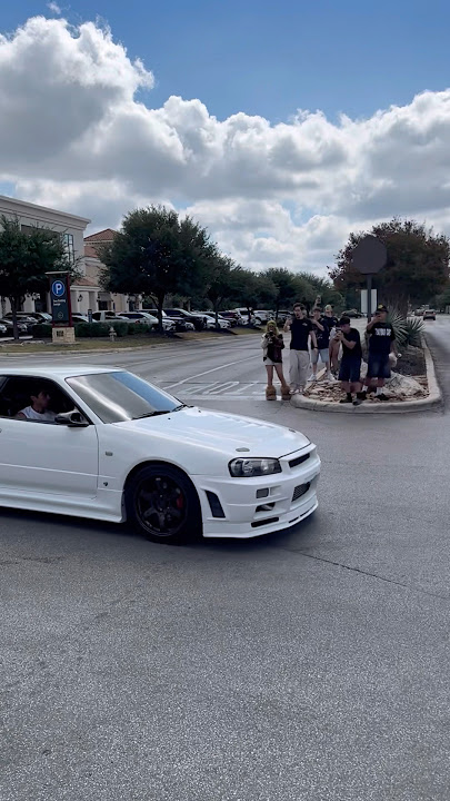 R34 Nissan Skyline GTR Exhaust and Turbo Sound