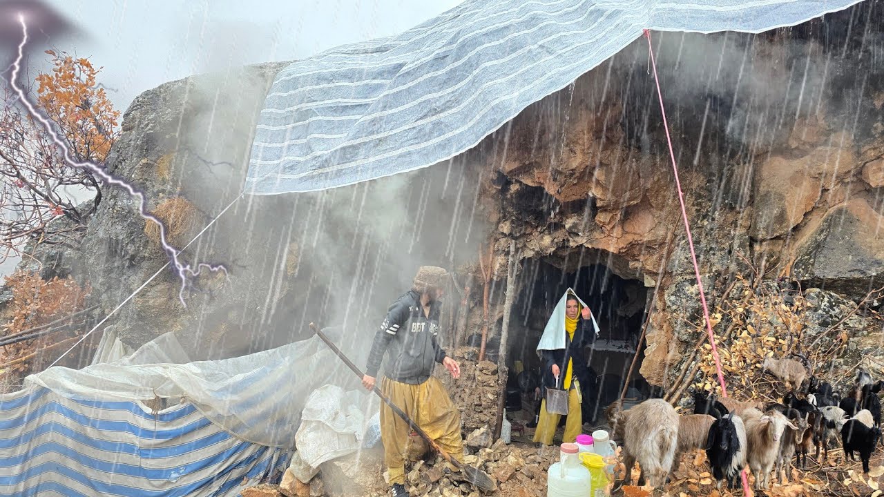 🌧️ Жизнь в пещере во время сильных дождей и бурь. Тяжелая борьба за спасение скота в горах 🏔️