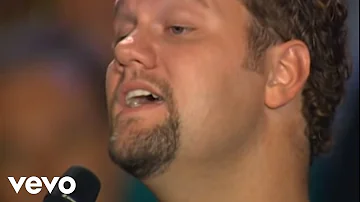 Bill & Gloria Gaither - O Holy Night (Live) ft. David Phelps